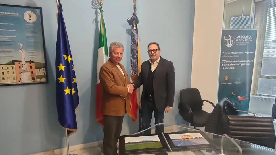 L’imprenditore Fabio Talin con il sindaco Francesco Persiani