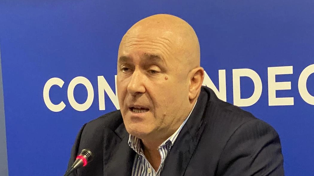 Il sindaco esplode in Consiglio comunale poi spiega la rottura dell’accordo "Non siamo stati invitati alle riunioni della coalizione, con noi sgarbata e latitante". Il sindaco esplode in Consiglio comunale poi spiega la rottura dell’accordo "Non siamo stati invitati alle riunioni della coalizione, con noi sgarbata e latitante".