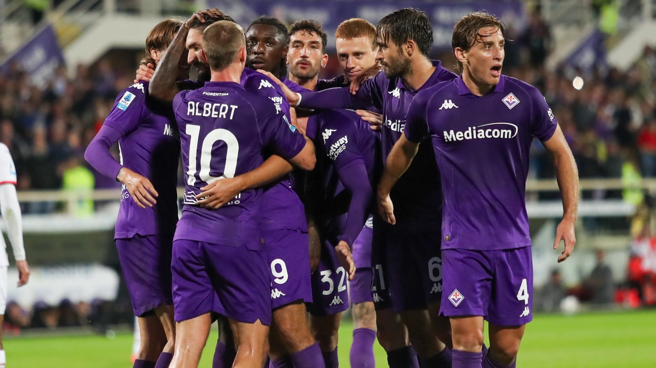 La Fiorentina dopo la vittoria con il Milan (foto Germogli)