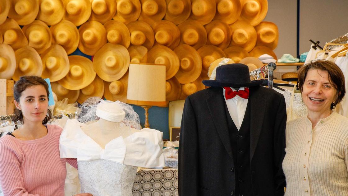 matrimoni sostenibili c è la stanza degli sposi dove gli abiti usati trovano il nuovo amore