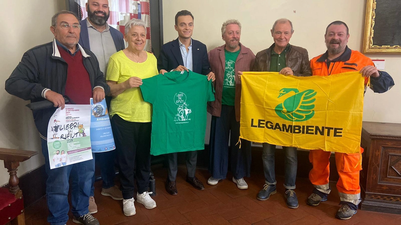 E’ la campagna lanciata da Legambiente con il Comune. Sono già venti le associazioni che hanno aderito. Ci saranno anche cento alunni della primaria Galilei e domani i volontari si dedicheranno al parco del Villone. E’ la campagna lanciata da Legambiente con il Comune. Sono già venti le associazioni che hanno aderito. Ci saranno anche cento alunni della primaria Galilei e domani i volontari si dedicheranno al parco del Villone.