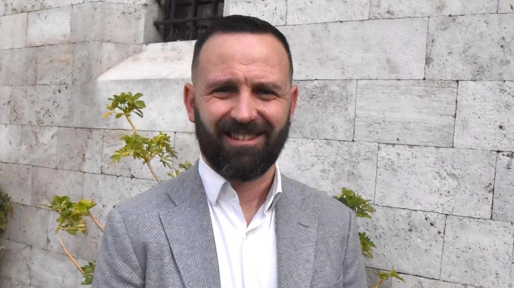 Niccolò Volpini sindaco di Abbadia San Salvatore soddisfatto per i lavori di recupero di questo gioiello della città Niccolò Volpini sindaco di Abbadia San Salvatore soddisfatto per i lavori di recupero di questo gioiello della città