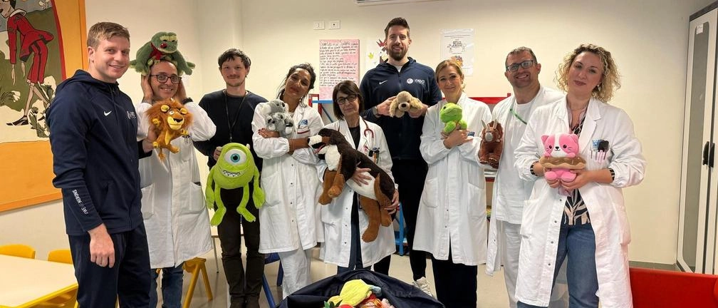 La visita della Fabo al San Luca. Sgobba e Trapani regalano peluche