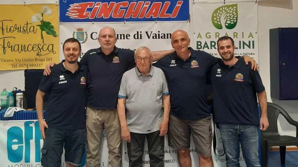 Lo staff e la dirigenza di Vaiano Lo staff e la dirigenza di Vaiano