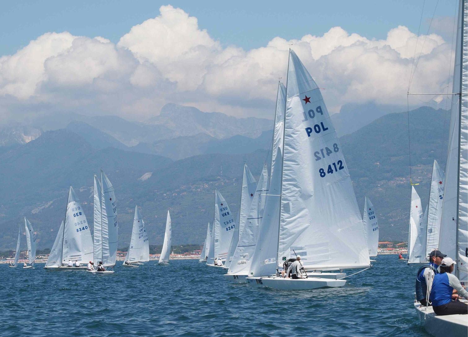 https://www.lanazione.it/image-service/view/acePublic/alias/contentid/MDVmOGM2OTktMGIwZS00/0/yachting-destination-velisti-internazionali-folgorati-dalla-bellezza-entusiasti-di-essere-qui.jpeg