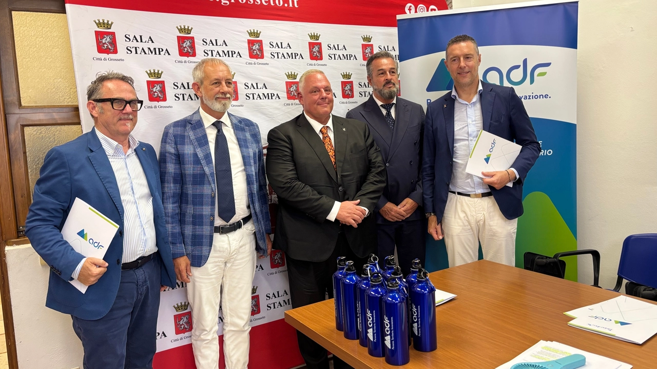 Un momento della conferenza di Acquedotto del Fiora sui lavori eseguiti e da fare Un momento della conferenza di Acquedotto del Fiora sui lavori eseguiti e da fare