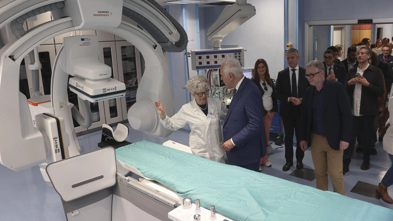 Inaugurazione al policlinico sulla riqualificazione strutturale e tecnologica. Giani: "Grande volontà di intervento". Barretta: "Sempre più all’avanguardia". Inaugurazione al policlinico sulla riqualificazione strutturale e tecnologica. Giani: "Grande volontà di intervento". Barretta: "Sempre più all’avanguardia".