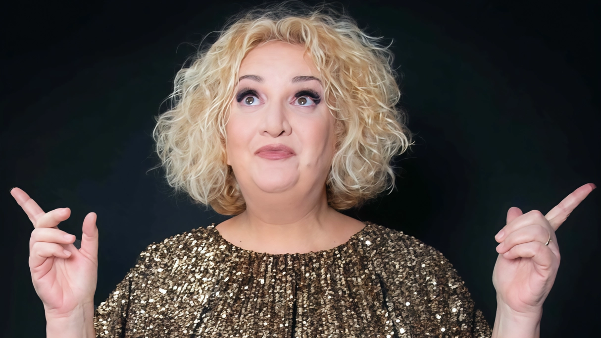 Parte la stagione del Teatro Dovizi di Bibbiena con spettacoli per tutte le età, tra comicità e poesia. Un programma variegato che promette risate e riflessioni. Parte la stagione del Teatro Dovizi di Bibbiena con spettacoli per tutte le età, tra comicità e poesia. Un programma variegato che promette risate e riflessioni.