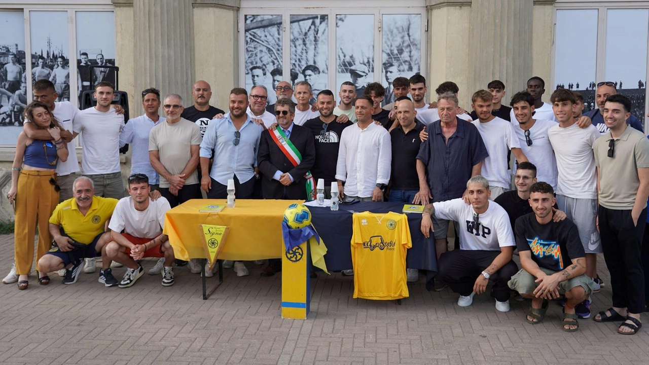 Inizia la nuova stagione del club del presidente Ballerini, tra brindisi e saluti Inizia la nuova stagione del club del presidente Ballerini, tra brindisi e saluti