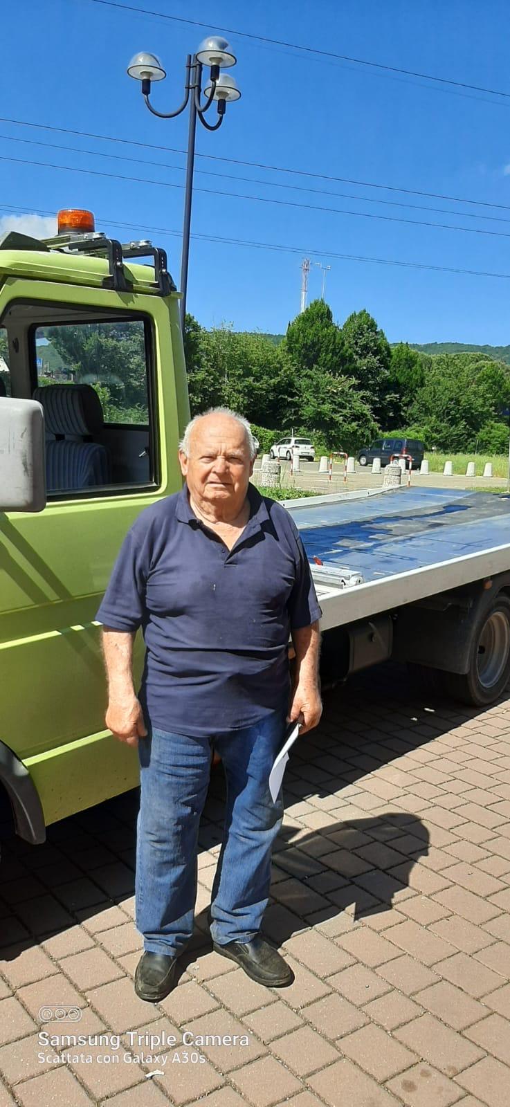 È morto Fabio Sabbioni, il meccanico premiato dal Guinness World Record: riparava ancora auto a 98 anni È morto Fabio Sabbioni, il meccanico premiato dal Guinness World Record: riparava ancora auto a 98 anni