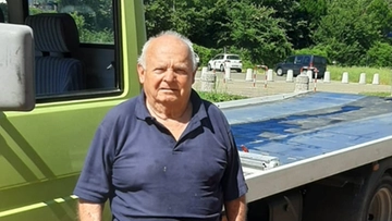 È morto Fabio Sabbioni, il meccanico premiato dal Guinness World Record: riparava ancora auto a 98 anni