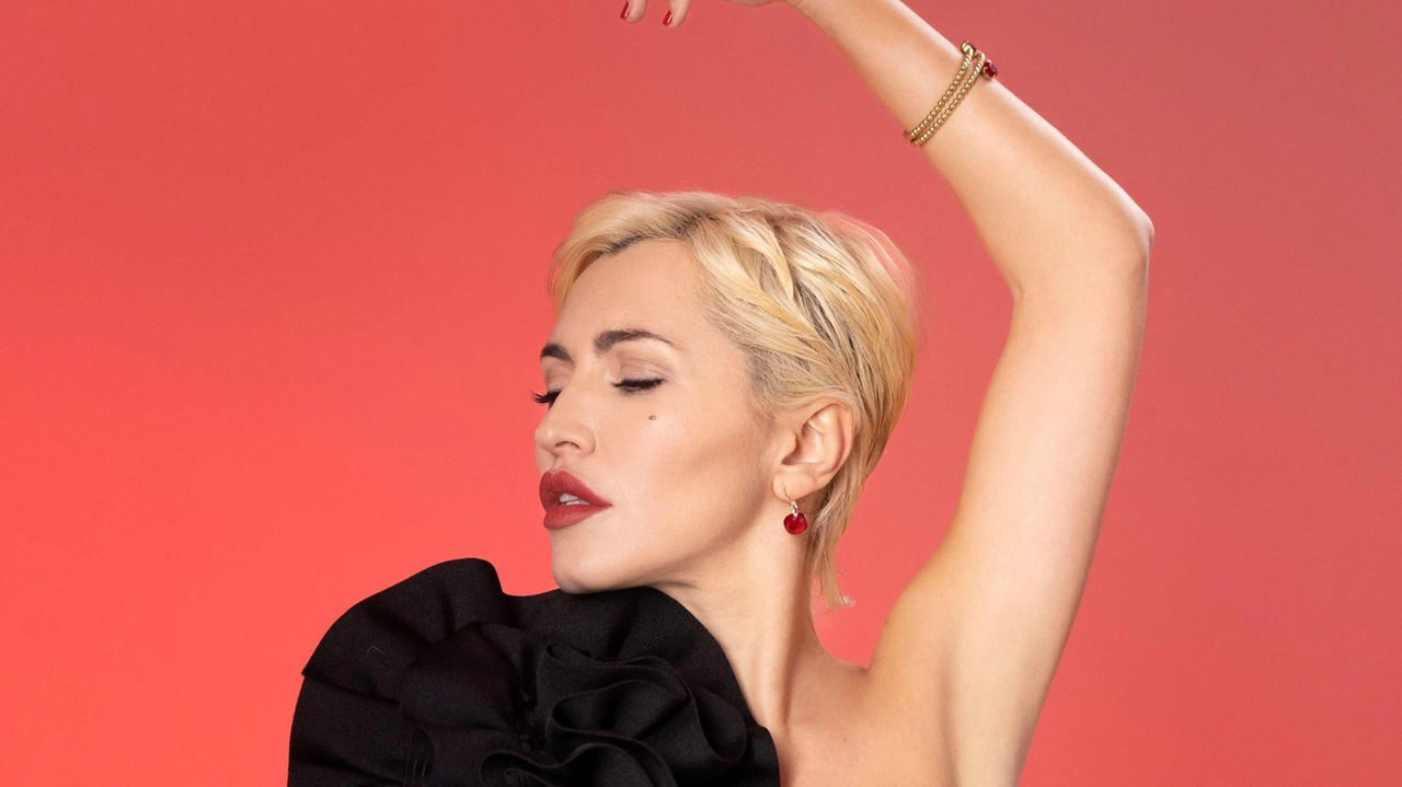 La cantante pugliese coinvolgerà il pubblico con la sua voce particolare e straordinaria. L’esibizione-intervista sarà come al solito proposta anche su Radio Subasio. Negozi aperti. La cantante pugliese coinvolgerà il pubblico con la sua voce particolare e straordinaria. L’esibizione-intervista sarà come al solito proposta anche su Radio Subasio. Negozi aperti.
