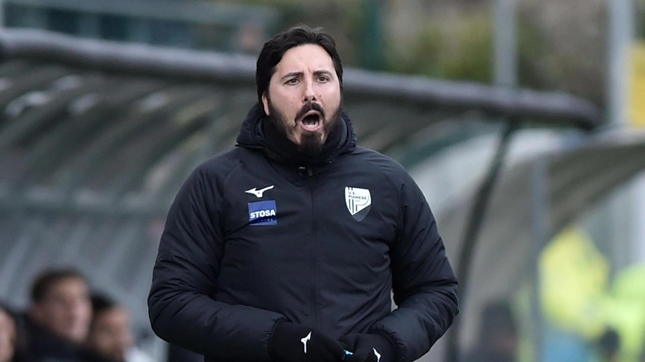 L’allenatore bianconero Alessandro Formisano L’allenatore bianconero Alessandro Formisano