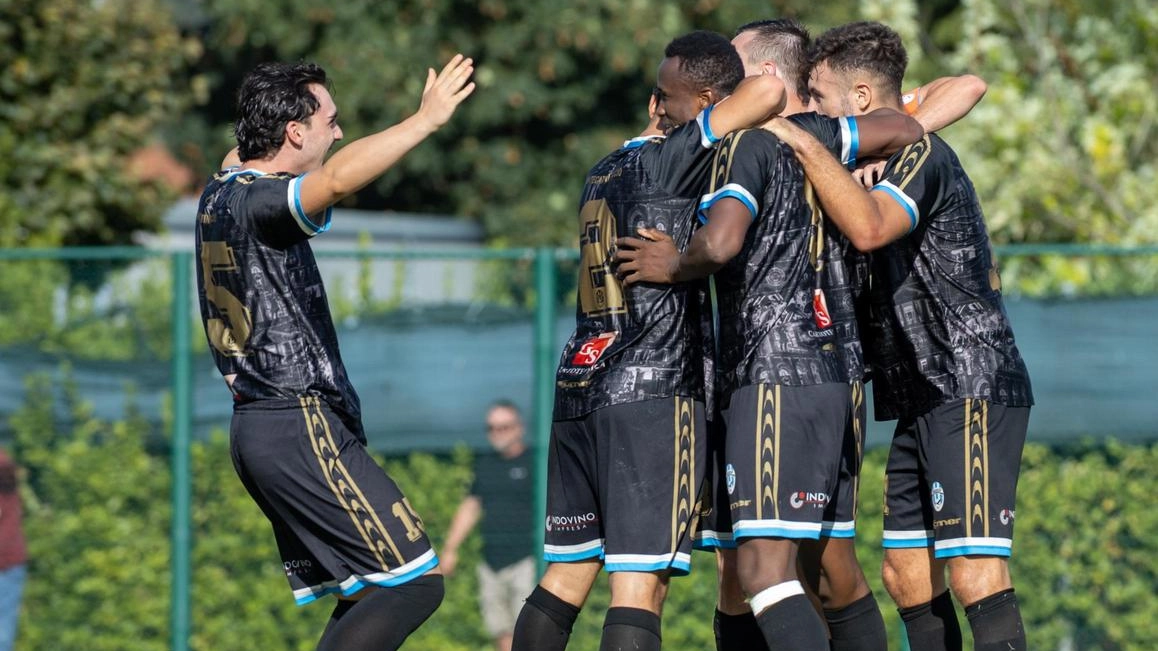 Un guizzo del centravanti consente alla formazione di Pellegrini di assicurarsi la ’classica’ della Valdinievole. La squadra di Fanucchi non demerita, costruisce buone azioni, ma non sfonda e torna a casa senza punti. Un guizzo del centravanti consente alla formazione di Pellegrini di assicurarsi la ’classica’ della Valdinievole. La squadra di Fanucchi non demerita, costruisce buone azioni, ma non sfonda e torna a casa senza punti.