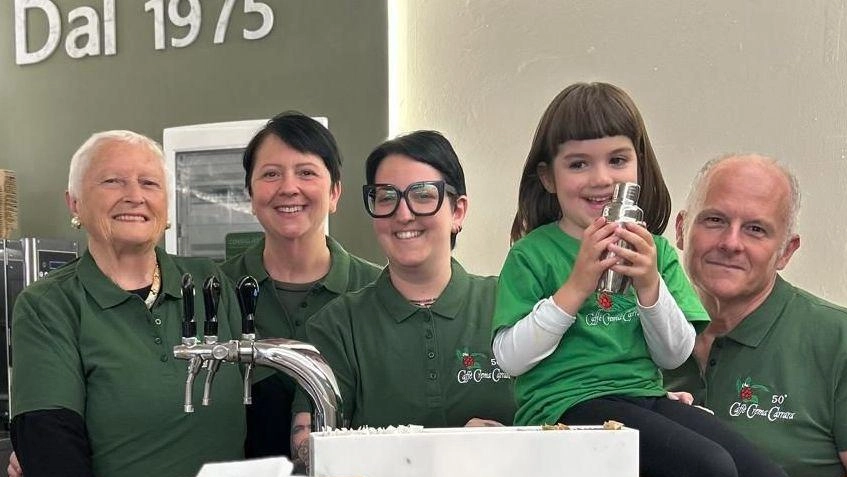Rosanna Viaggi, Cristina Bencivinni, Auro. ra Mosti, la piccola Aurora e Franco Rosanna Viaggi, Cristina Bencivinni, Auro. ra Mosti, la piccola Aurora e Franco