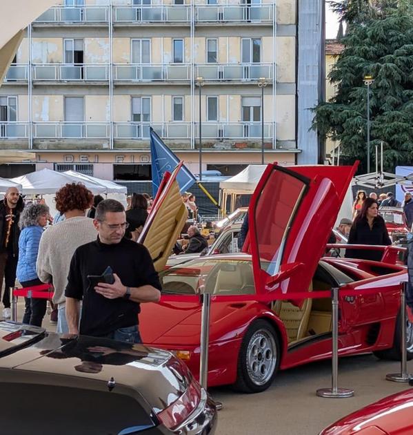 Ricambi, accessori, bici e moto. Toscana Auto Colleciont riparte
