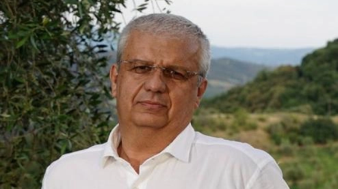 Il sindaco chiede e ottiene il provvedimento. La replica: "Uno dei peggiori attacchi alla democrazia" Il sindaco chiede e ottiene il provvedimento. La replica: "Uno dei peggiori attacchi alla democrazia"