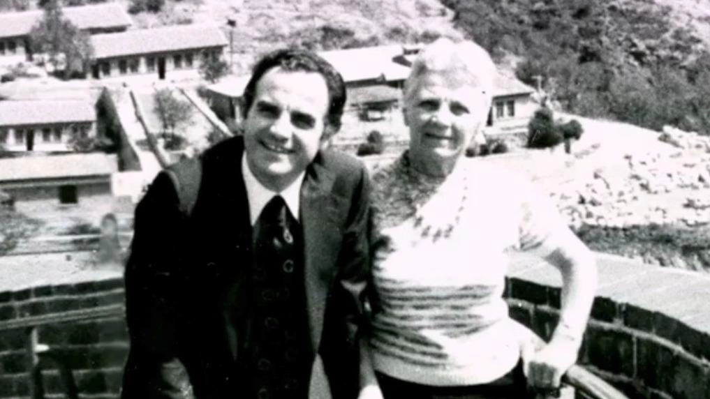 Emilia insieme al figlio Giancarlo Elìa Valori, manager di successo ed ex presidente di Autostrade per l’Italia Emilia insieme al figlio Giancarlo Elìa Valori, manager di successo ed ex presidente di Autostrade per l’Italia