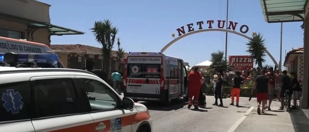 L’ondata di criminalità. Rapinato giovane turista. Agguato al ponte girante