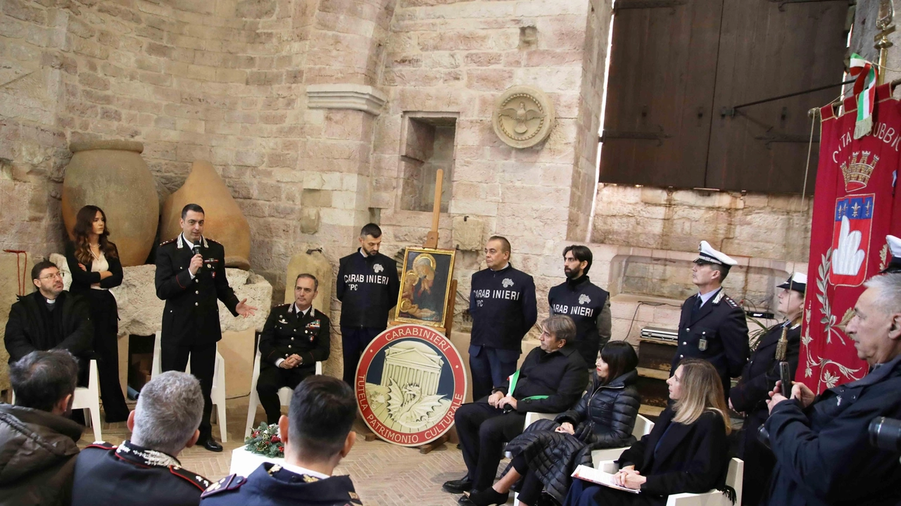La riconsegna dell’opera che era stata rubata oltre 45 anni fa dalla Pinacoteca di Palazzo dei Consoli La riconsegna dell’opera che era stata rubata oltre 45 anni fa dalla Pinacoteca di Palazzo dei Consoli