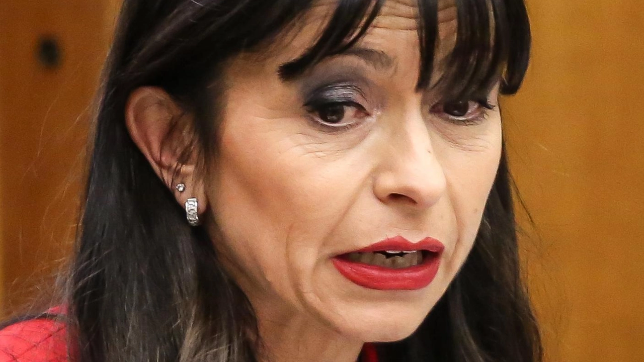 La Regione Umbria compie "un passo decisivo - sottolinea una nota dell’ente - per il rafforzamento del Servizio sanitario regionale"... La Regione Umbria compie "un passo decisivo - sottolinea una nota dell’ente - per il rafforzamento del Servizio sanitario regionale"...