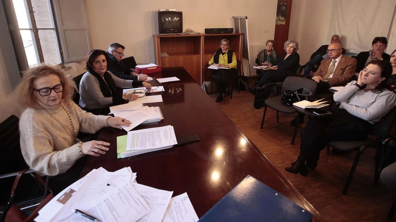 "Impossibile esporre le 478 opere in modo continuo al Santa Maria della Scala" "Impossibile esporre le 478 opere in modo continuo al Santa Maria della Scala"