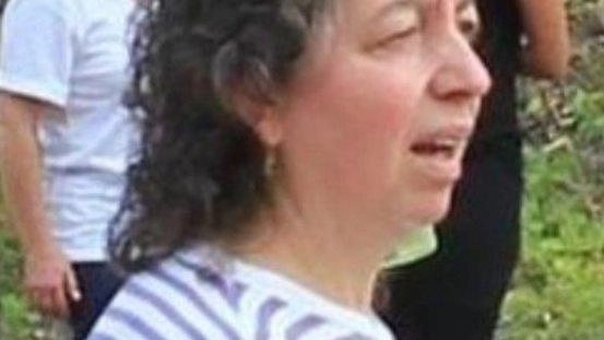 E’ tornata nella "sua" Vicchio, Anna Viliani (foto), 60 anni, accoltellata e lasciata morire dal figlio di 22 anni,... E’ tornata nella "sua" Vicchio, Anna Viliani (foto), 60 anni, accoltellata e lasciata morire dal figlio di 22 anni,...