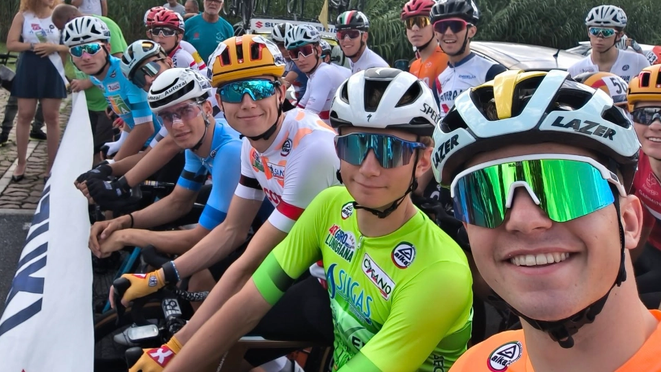 L’emozione della vittoria allo sprint (foto Pasquali)