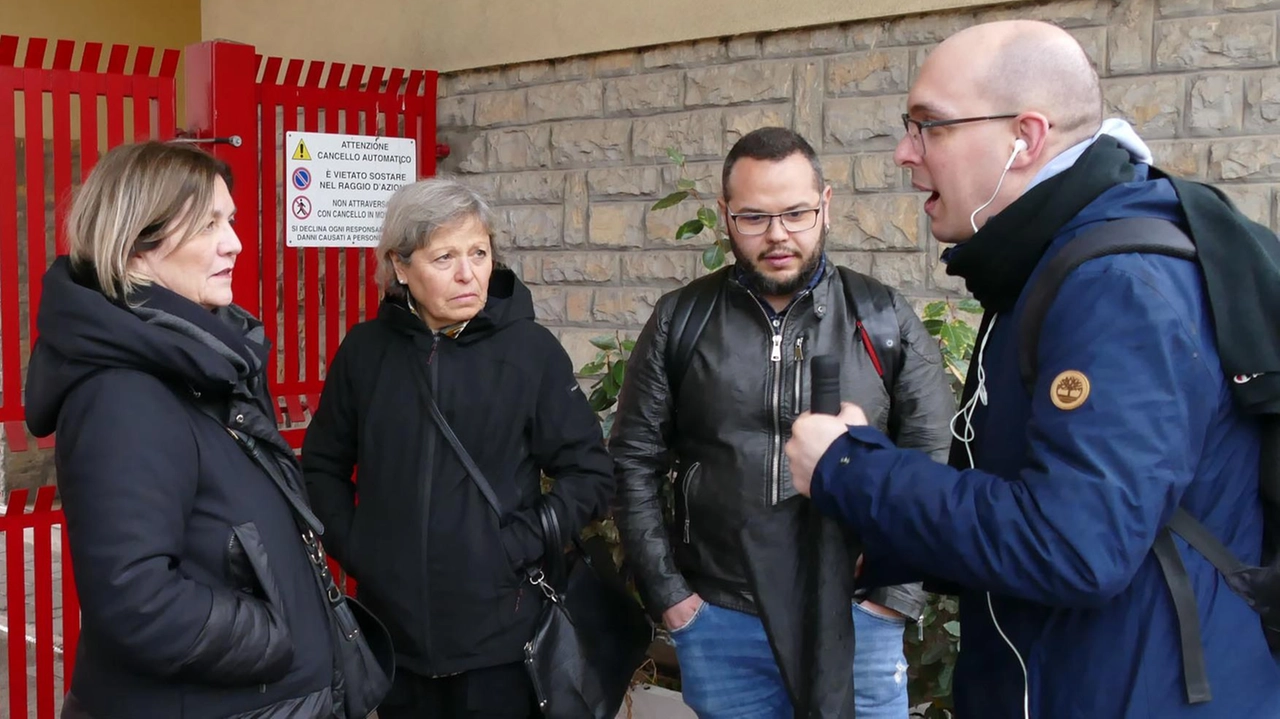 I familiari dei tre vigili del fuoco morti tra il 2022 e il 2023 per un glioblastoma I familiari dei tre vigili del fuoco morti tra il 2022 e il 2023 per un glioblastoma