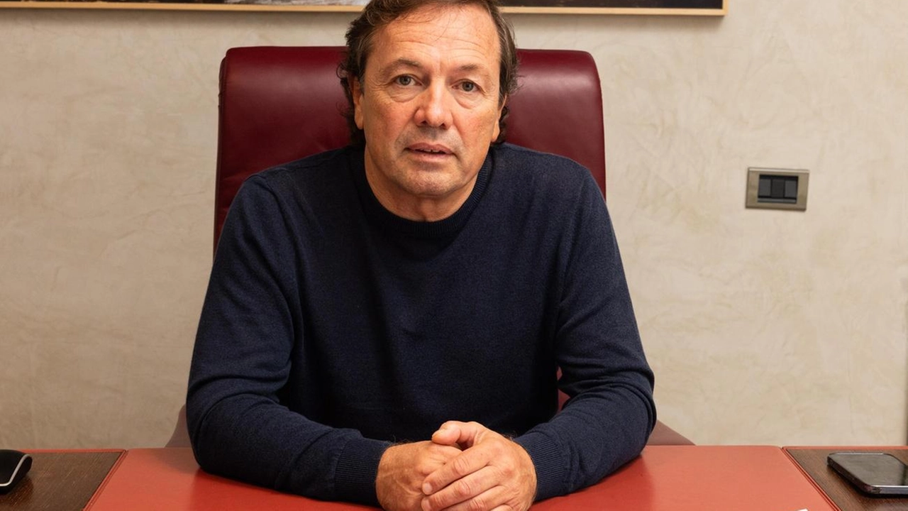 Nicola Perini, presidente di Publiacqua e di Confservizi Cispel lancia un nuovo modello basato sui valori dell’Economia Civile. Bollette e disuguaglianze sociali e territoriali: "Dico sì a tariffe regionali" . Nicola Perini, presidente di Publiacqua e di Confservizi Cispel lancia un nuovo modello basato sui valori dell’Economia Civile. Bollette e disuguaglianze sociali e territoriali: "Dico sì a tariffe regionali" .