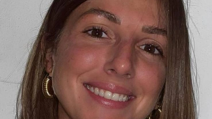 Giulia Rassu dipendente di farmacia Giulia Rassu dipendente di farmacia