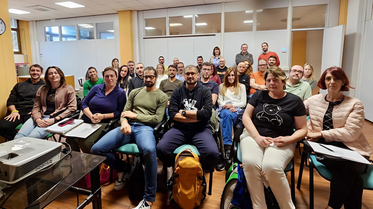 Inizia il corso di formazione per 30 nuovi infermieri destinati all'Emergenza-Urgenza territoriale di Siena, Arezzo e Grosseto. Un passo importante per migliorare i servizi sanitari nella regione. Inizia il corso di formazione per 30 nuovi infermieri destinati all'Emergenza-Urgenza territoriale di Siena, Arezzo e Grosseto. Un passo importante per migliorare i servizi sanitari nella regione.