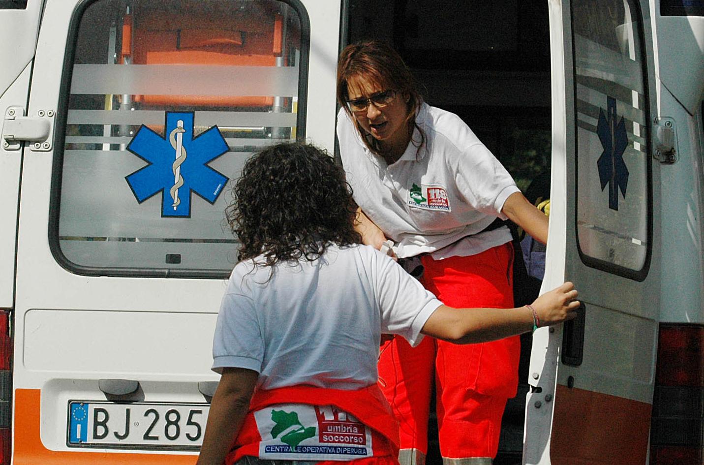 cade durante la gara di motocross 24enne ricoverato d urgenza è grave da Lanazione.it cade durante la gara di motocross 24enne ricoverato d urgenza è grave