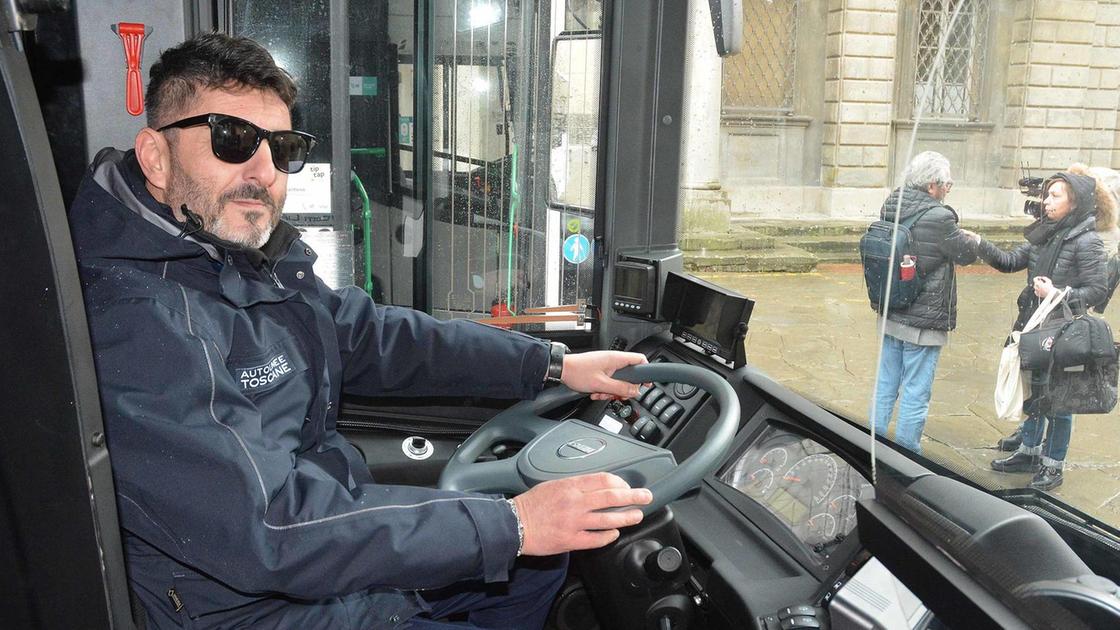 https://www.lanazione.it/image-service/view/acePublic/alias/contentid/MDc2YTA1M2UtZGM5MC00/0/nuove-linee-notturne-il-monito-dei-sindacati-sicurezza-e-piu-strade-o-il-piano-non-reggera.jpeg?f=16:9&w=1200&h=630