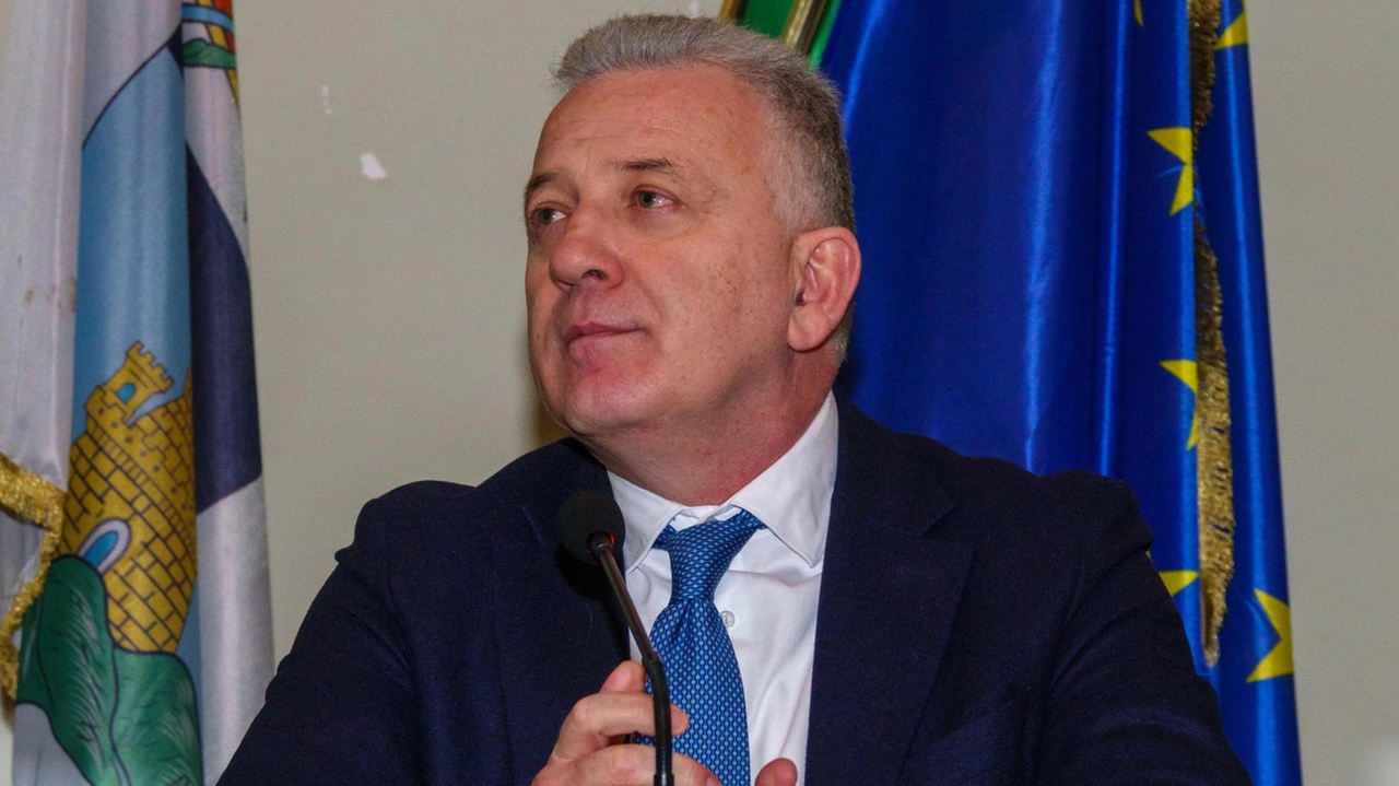 Il sindaco spezzino Pierluigi Peracchini ha illustrato la corsa a capitale della cultura per il 2027 Il sindaco spezzino Pierluigi Peracchini ha illustrato la corsa a capitale della cultura per il 2027