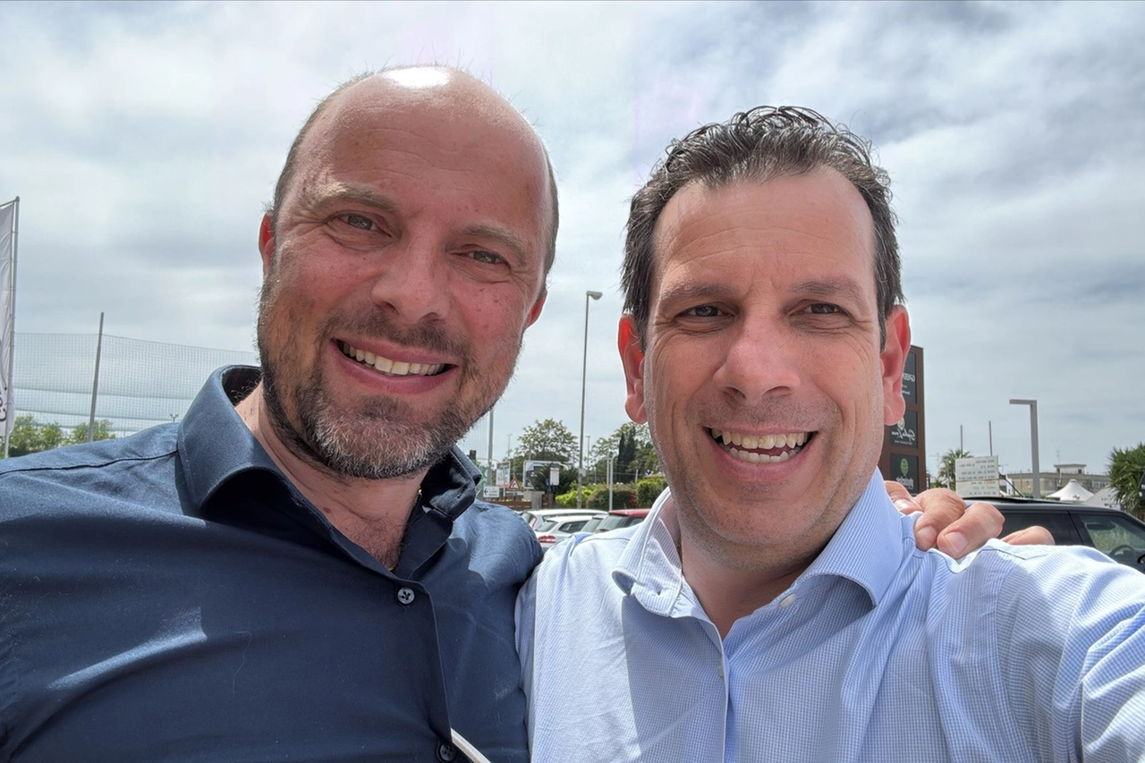 Andrea Bottone insieme al vicesindaco Raffaele Latrofa a Bari