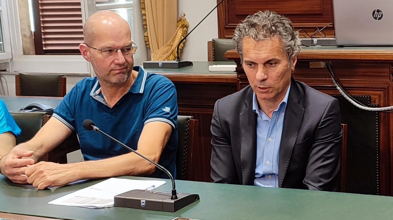 Da sinistra il sindaco di Cascina Michelangelo Betti e l’assessore Paolo Cipolli Da sinistra il sindaco di Cascina Michelangelo Betti e l’assessore Paolo Cipolli