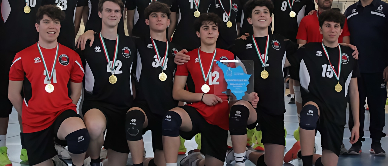 Invicta Grosseto conquista il titolo regionale Under 17 battendo Volley Prato