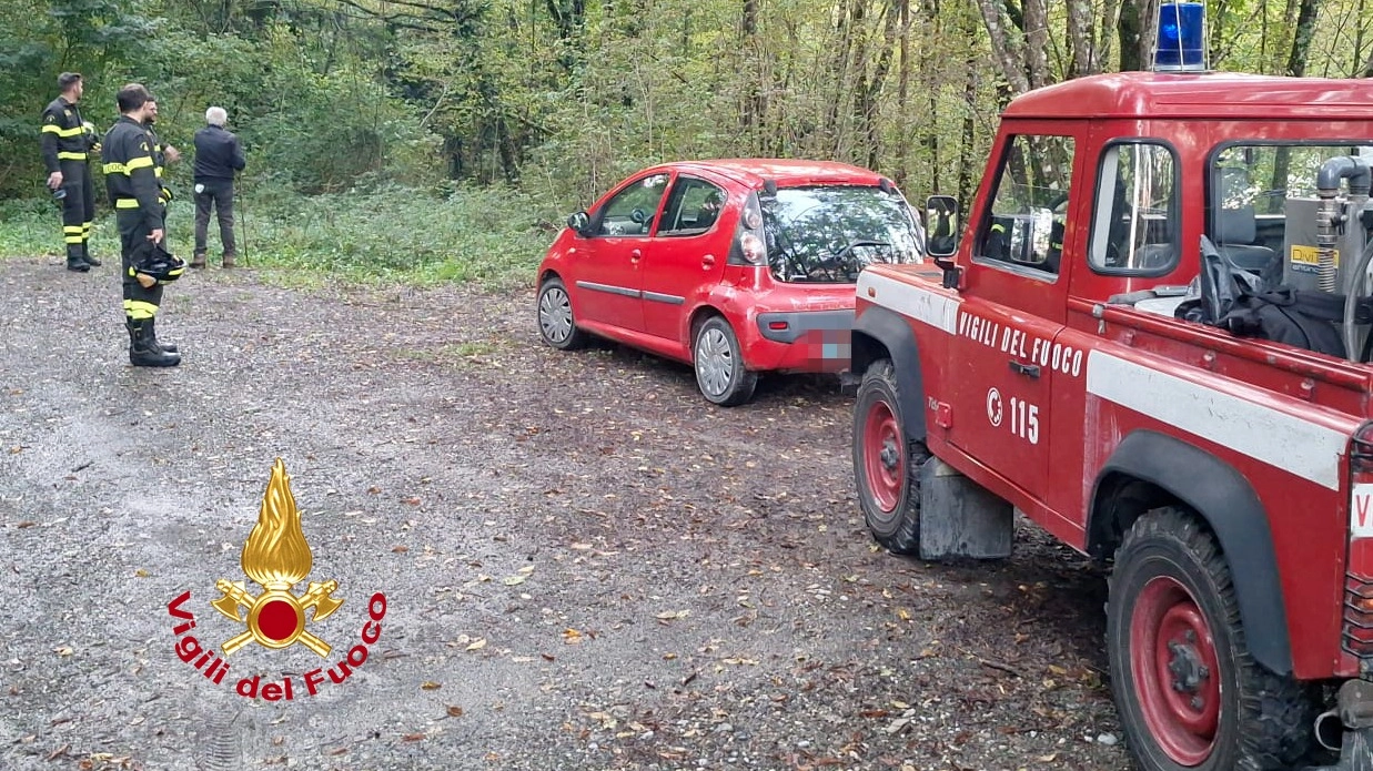 Vigili del fuoco (foto di repertorio) Vigili del fuoco (foto di repertorio)