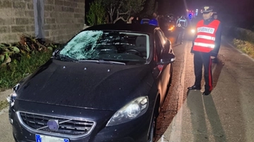 Investito e ucciso a 22 anni in monopattino a Tricase (Lecce): l’automobilista aveva bevuto