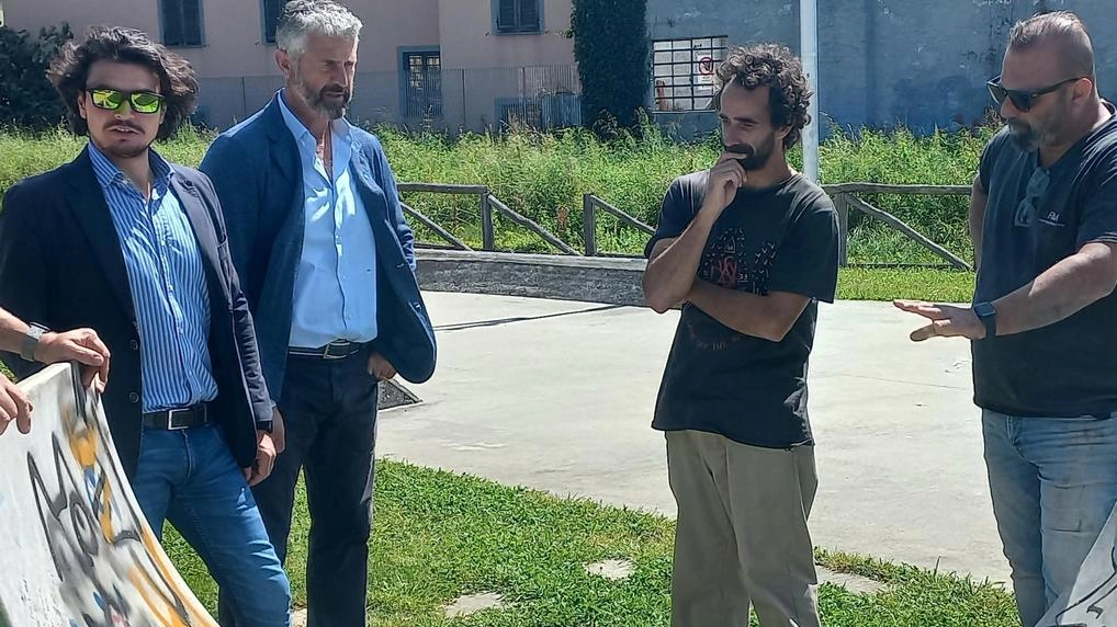 Il sopralluogo di ieri mattina allo skatepark di via Marconi ha riguardato in particolare le rampe imbrattate Il sopralluogo di ieri mattina allo skatepark di via Marconi ha riguardato in particolare le rampe imbrattate