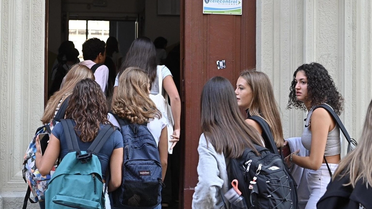 Lunedì la riapertura delle scuole