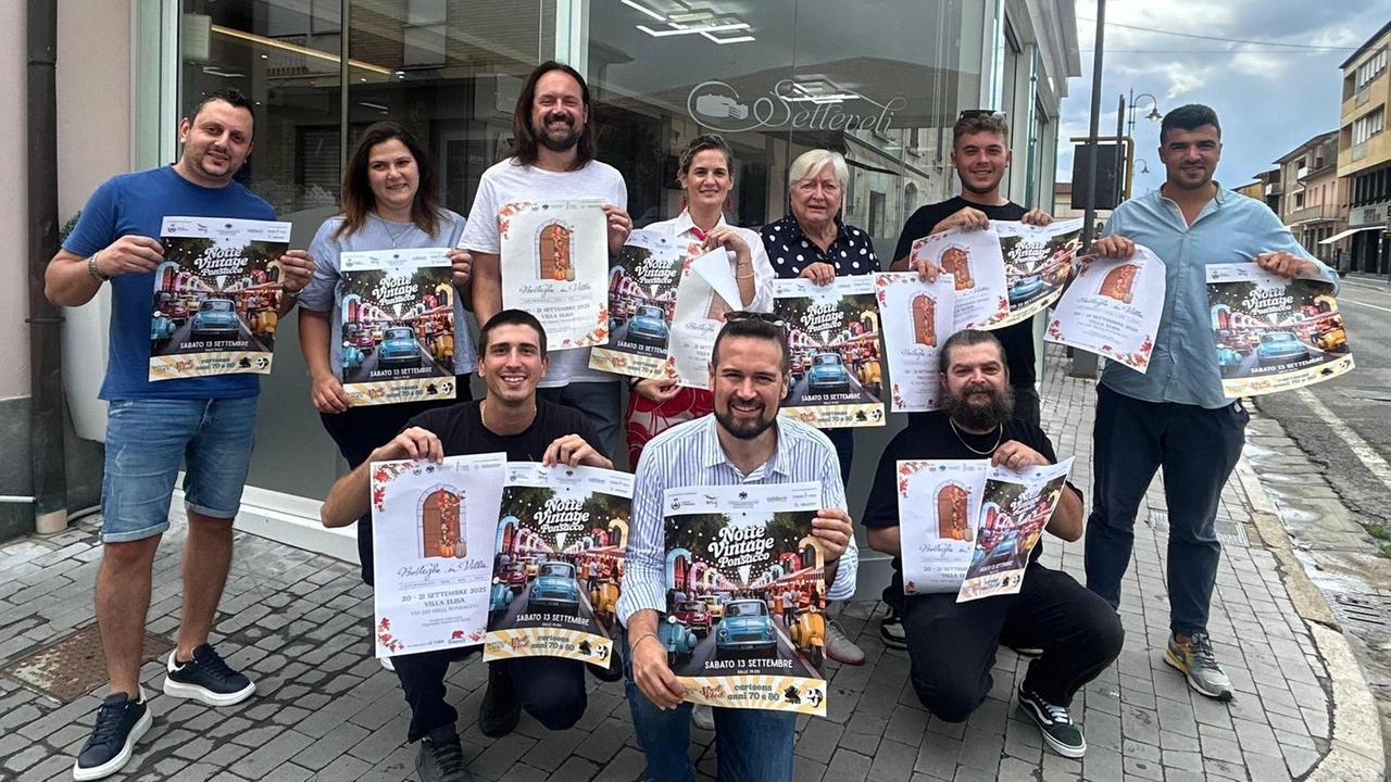 Gli organizzatori della «Notte vintage» di Ponsacco