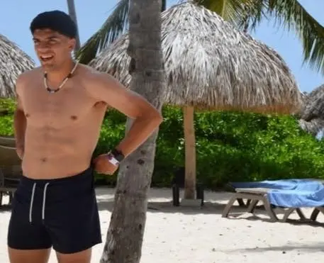 Calciatori dello Spezia in vacanza: relax e riflessioni post-stagione