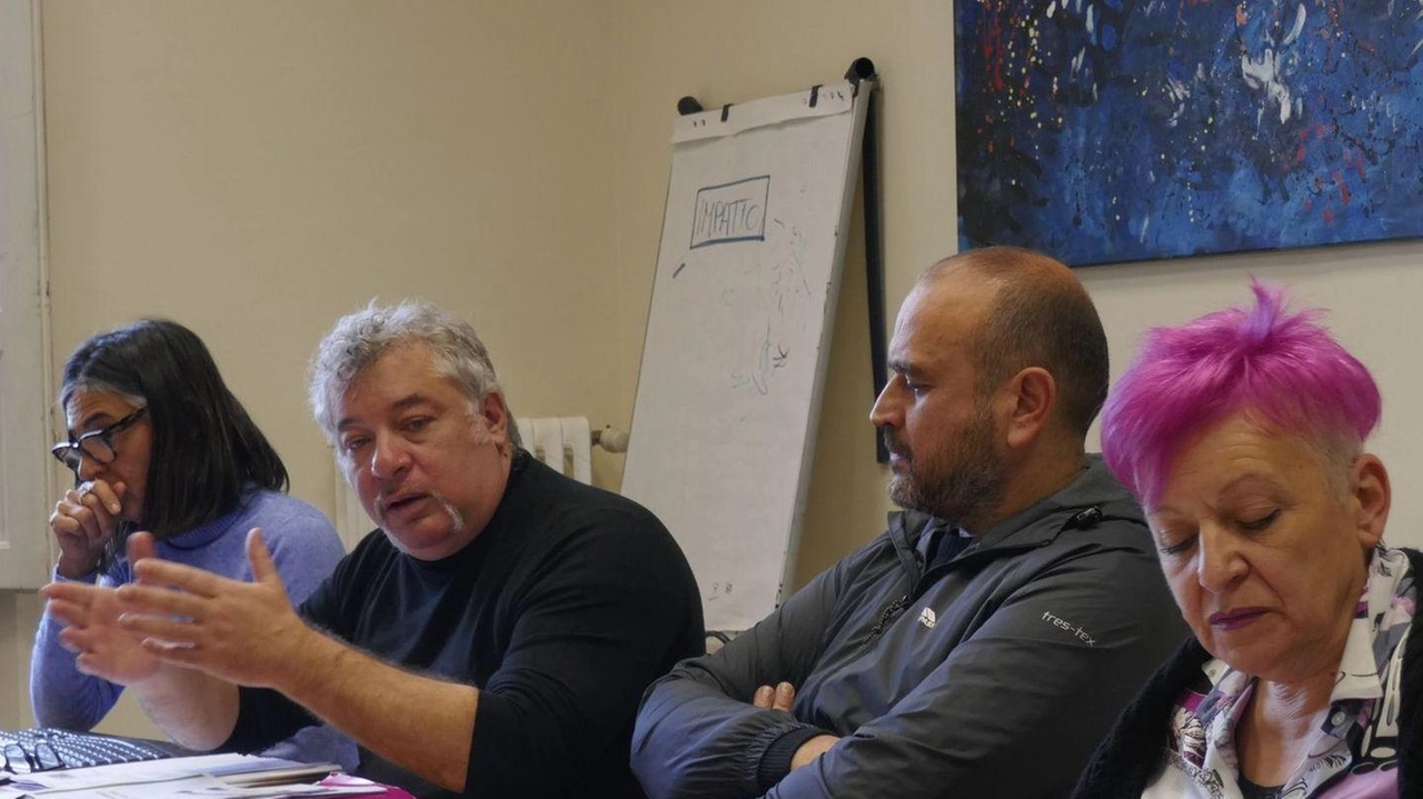 L’assessore ai servizi sociali Sandro Malucchi (secondo da sinistra) presenta il bilancio della Società della salute del 2023 L’assessore ai servizi sociali Sandro Malucchi (secondo da sinistra) presenta il bilancio della Società della salute del 2023