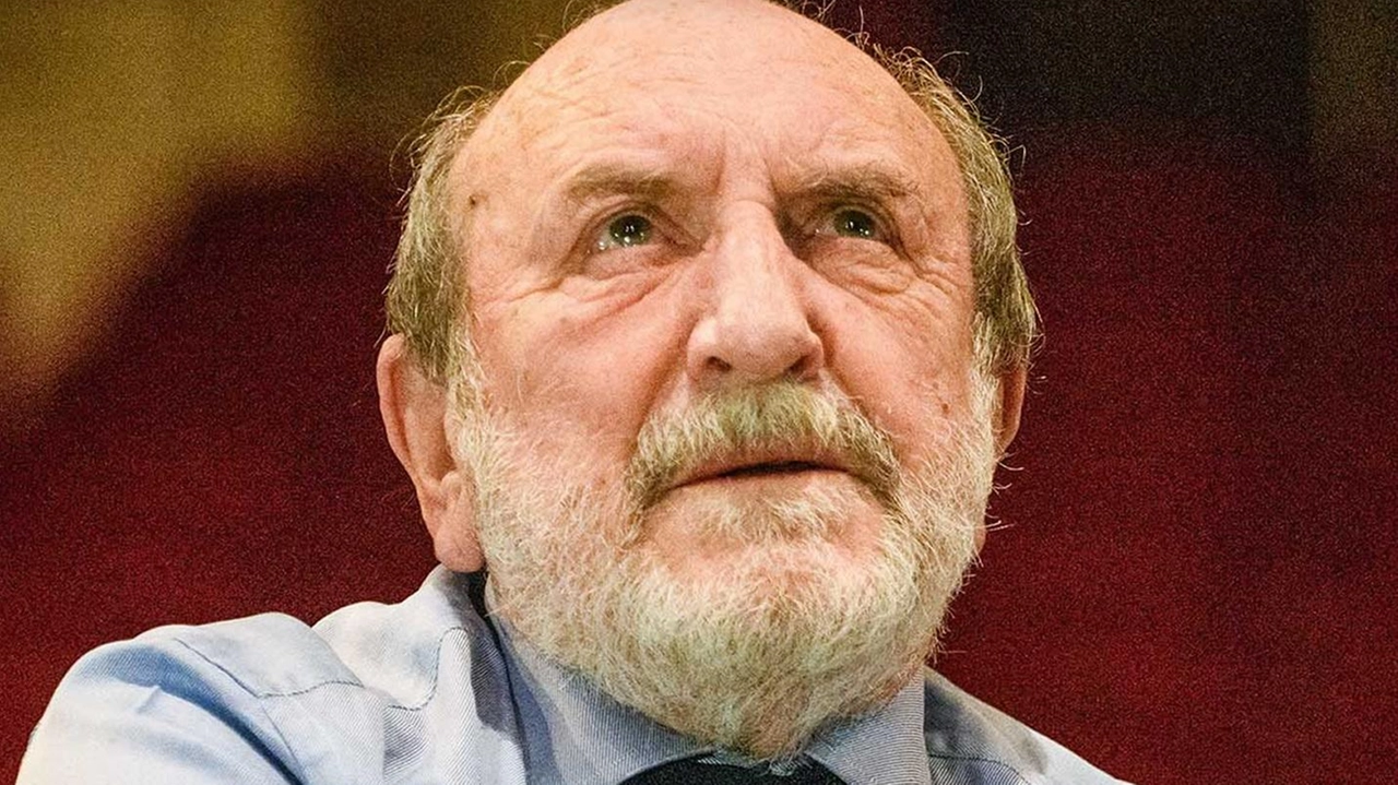 Il filosofo Umberto Galimberti sarà stasera al Teatro Civico Il filosofo Umberto Galimberti sarà stasera al Teatro Civico