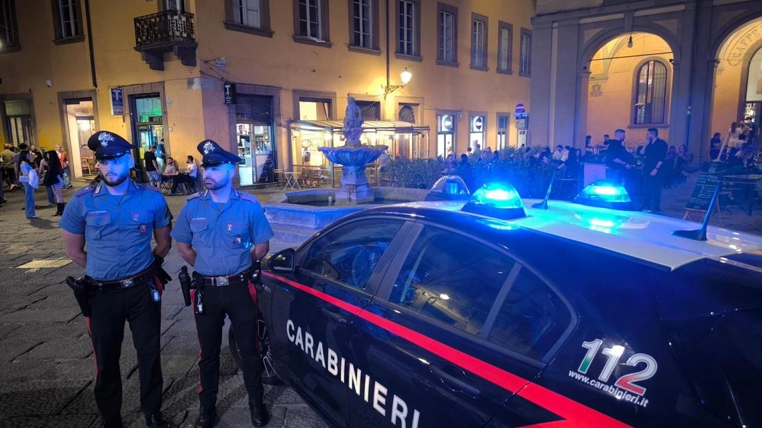 La ‘geografia’ della vita notturna in centro. I ragazzi più grandi preferiscono via Garibaldi, via Pugliesi, via Settesoldi. I ‘ragazzini terribili’ scelgono il perimetro del Castello .