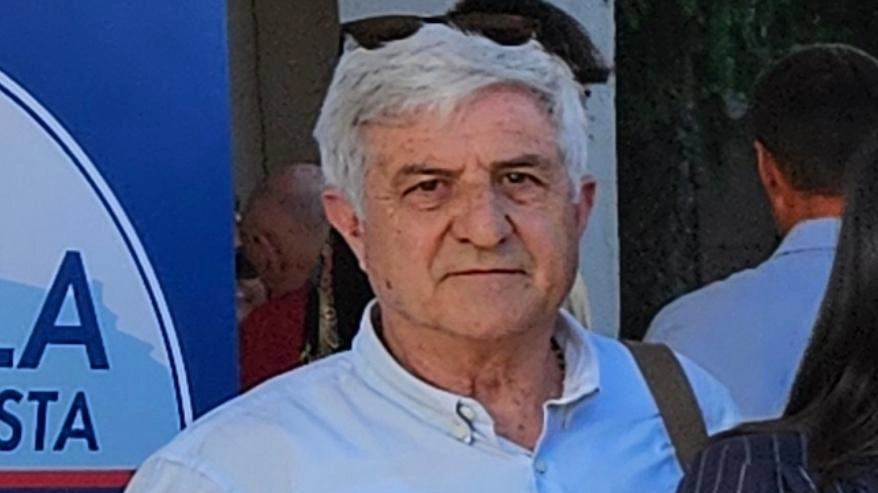 Gino Pavero, consigliere comunale di opposizione, torna a sollevare il problema del servizio interrotto