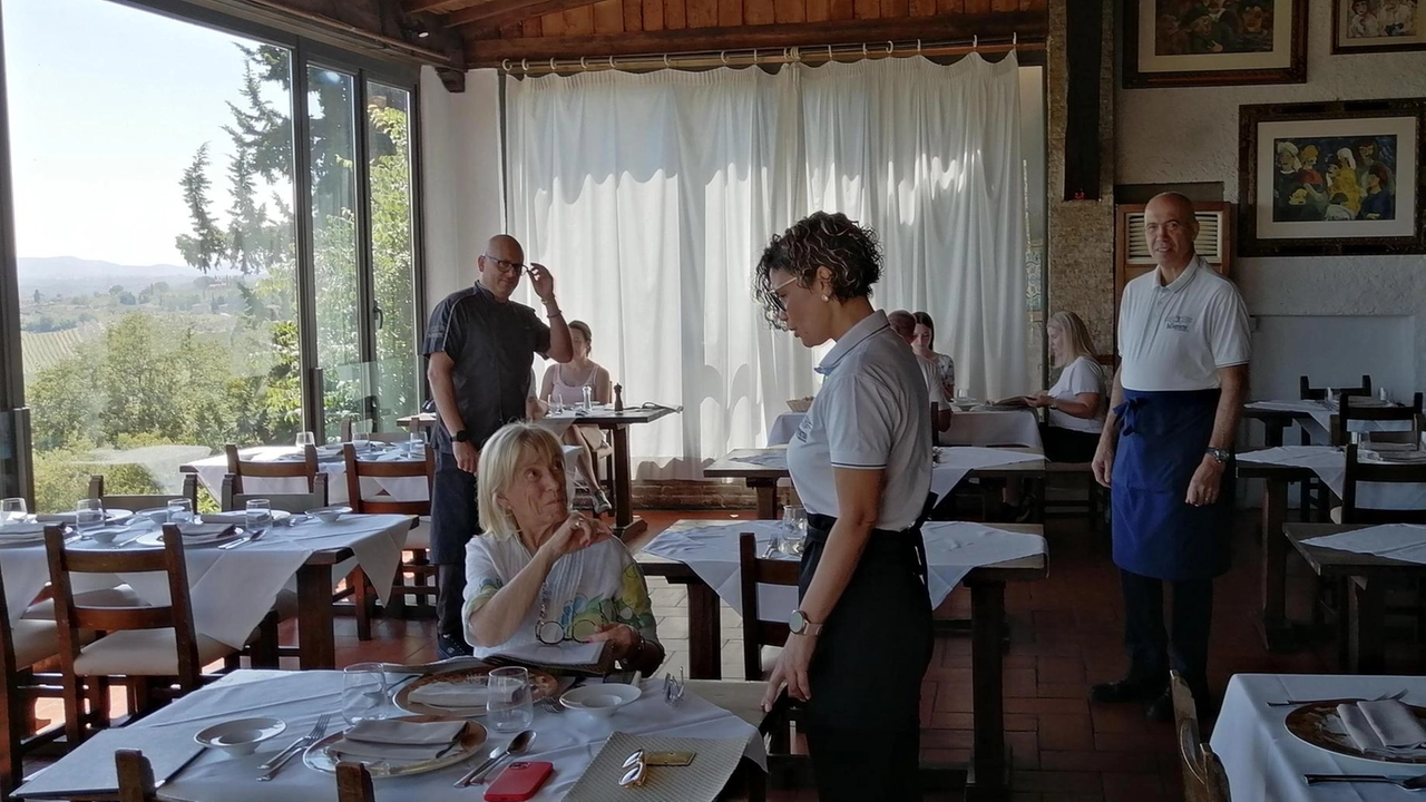 L’interno del ristorante il ‘Bel Soggiorno’ in via San Giovanni a San Gimignano
