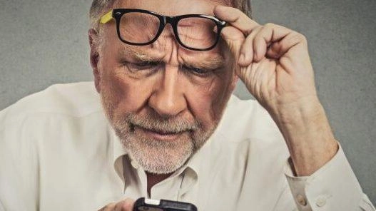 Lo smartphone diventa un filo diretto tra i cittadini e il Comune che può inviare messaggi in caso di necessità Lo smartphone diventa un filo diretto tra i cittadini e il Comune che può inviare messaggi in caso di necessità